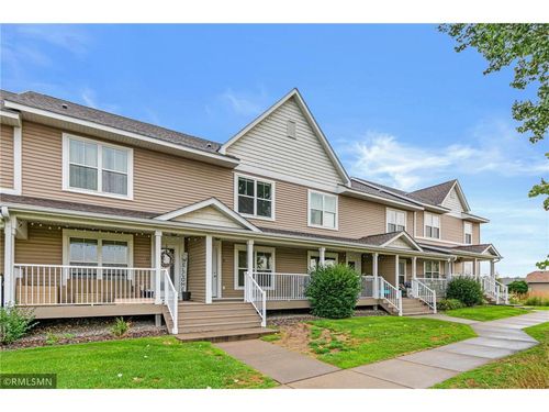 9 Hope Cir, Hudson, WI, 54016-8707 | Card Image