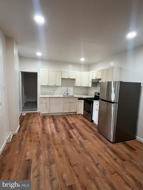 2823 Amber St, PHILADELPHIA, PA, 19134-3930 | Card Image