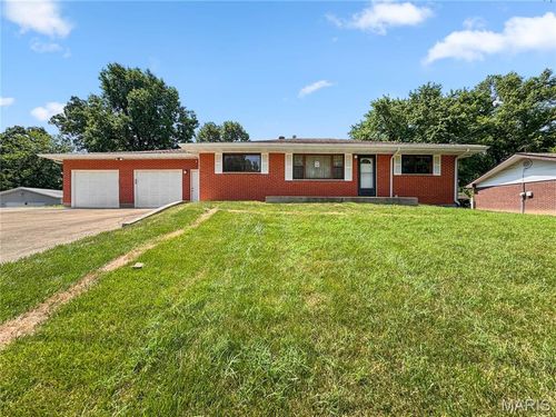 28 Geneva Dr, Caseyville, IL, 62232-2263 | Card Image