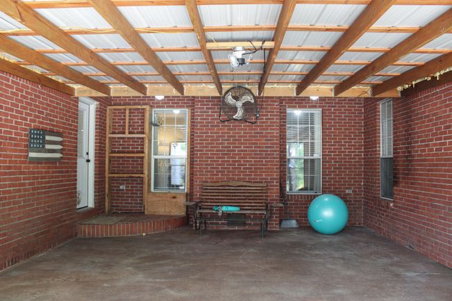 26 Covered Enclosed | Image 26