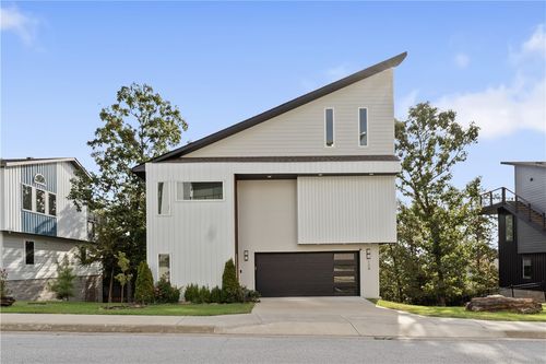 134 S Paddock Loop, Fayetteville, AR, 72701-4547 | Card Image