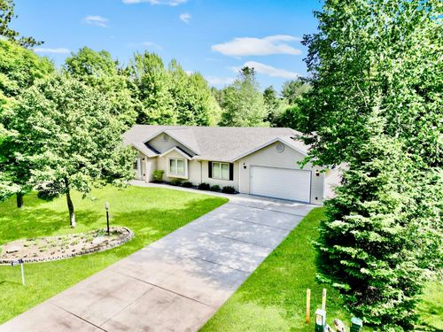 8601 Oak Park Cir, Minocqua, WI, 54548-8751 | Card Image