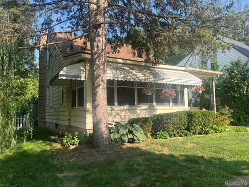 4403 Biddle St, Wayne, MI, 48184-2165 | Card Image