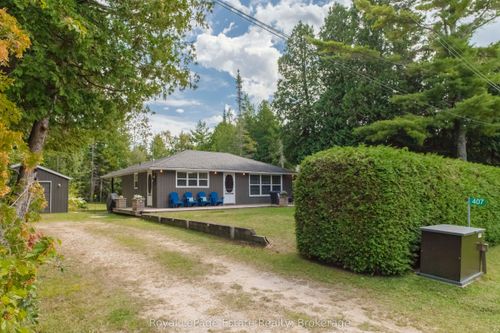 407 Huron Ave, Sauble Beach, ON, N0H2G0 | Card Image