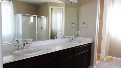 607 Guild Rd, Vacaville, CA, 95688-8870 | Card Image