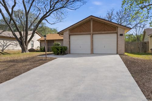 14422 Bluewood Dr, San Antonio, TX, 78233-4405 | Card Image