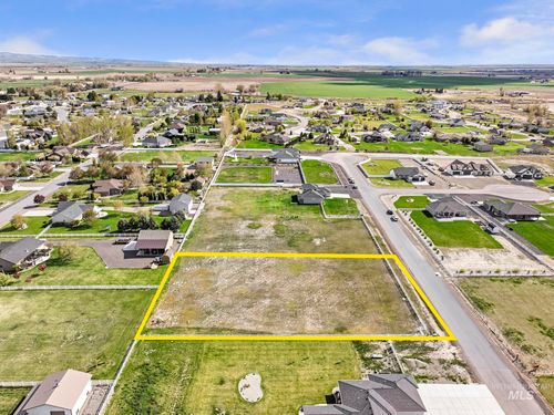 3740 N 2469 E, Twin Falls, ID, 83301-2700 | Card Image