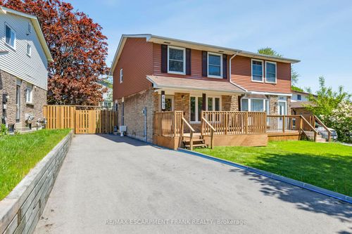 647 Balsam Cres, Oshawa, ON, L1J6A1 | Card Image