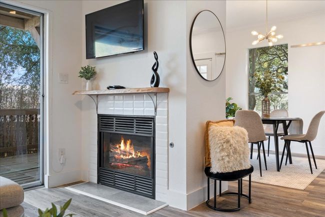 Gas fireplace | Image 4