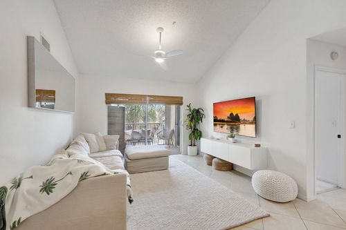 9307-284 Village Blvd, Tequesta, FL, 33469-5309 | Card Image