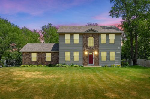 58555 Kristina Cir W, Paw Paw, MI, 49079-8605 | Card Image