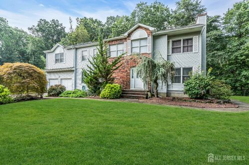 9 Brinley Dr, Matawan, NJ, 07747-9527 | Card Image