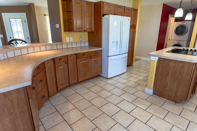 2198 Crested Wheat Loop, House other with 3 bedrooms, 4 bathrooms and null parking in East Helena MT | Image 11