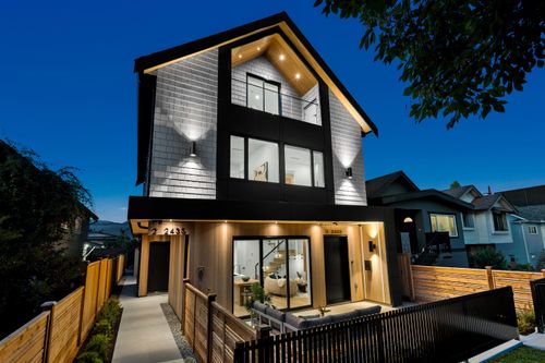 2-2435 Napier St, Vancouver, BC, V5K2W2 | Card Image