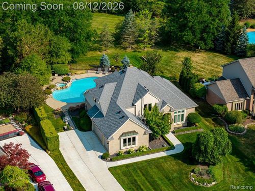 7977 Brampton Dr, Canton, MI, 48187-1272 | Card Image