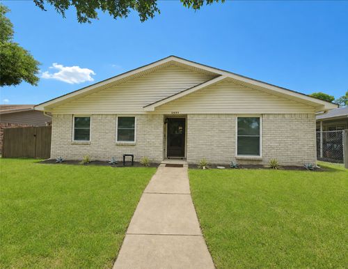 2633 Dove Meadow Dr, Garland, TX, 75043-6039 | Card Image