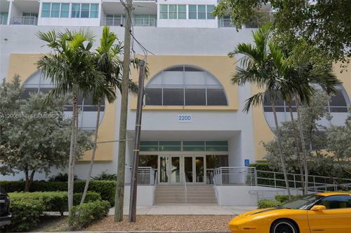 706-2200 Ne 4th Ave, Miami, FL, 33137-4917 | Card Image