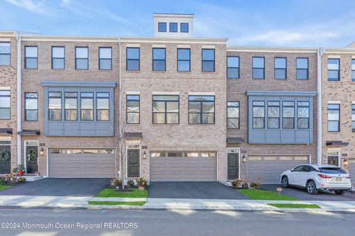 6 Augustus Dr, Middletown, NJ, 07748-3567 | Card Image