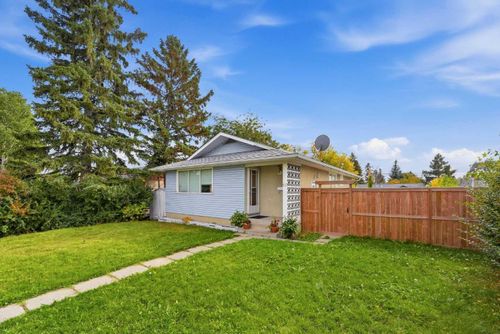 512 Foritana Rd Se, Calgary, AB, T2A2B6 | Card Image