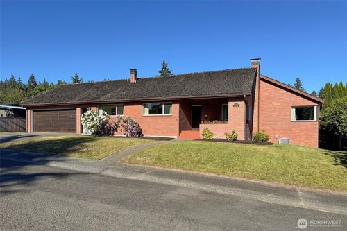 2518 S Oak St, Port Angeles, WA, 98362-2550 | Card Image