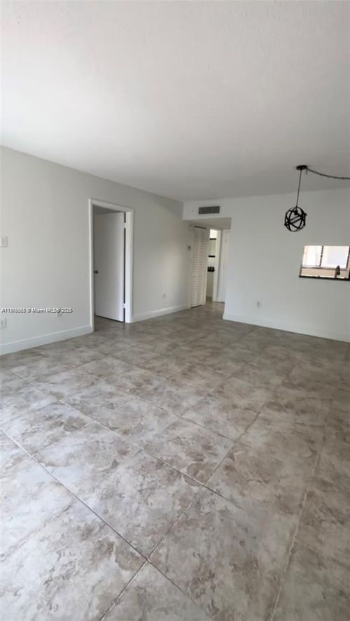 apt-309-8015 Sw 107th Ave, Miami, FL, 33173-4823 | Card Image