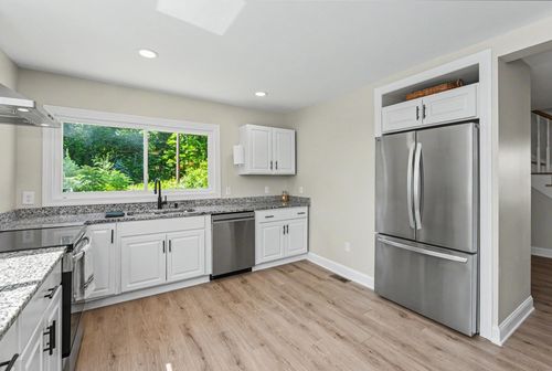 11 Wood Ln, Hollis, NH, 03049-6320 | Card Image