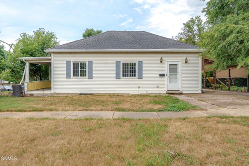702 Avenue A W, Bismarck, ND, 58501 | Card Image