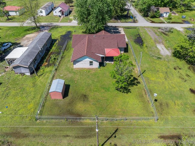 311 N 1 St St, House other with 3 bedrooms, 2 bathrooms and null parking in Porum OK | Image 30