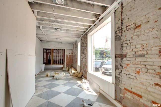 101 W Washington St, Home with 0 bedrooms, 0 bathrooms and null parking in Pittsfield IL | Image 14