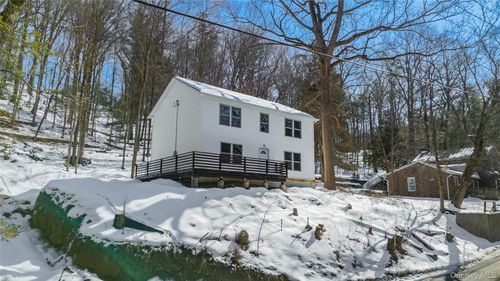 525 Millbrook Drive, Esopus, NY, 12429 | Card Image