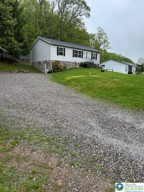 363 Owl Creek Rd, Tamaqua, PA, 18252-4230 | Card Image
