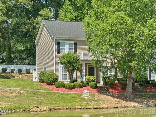 751 Plaza Walk Dr, Charlotte, NC, 28215-4022 | Card Image