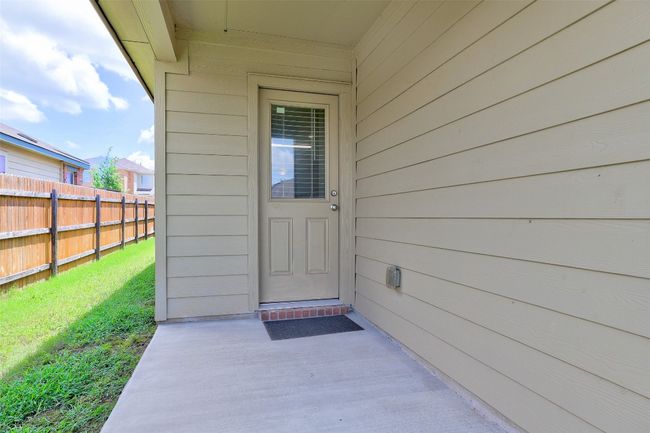 Doorway to property with a patio | Image 35
