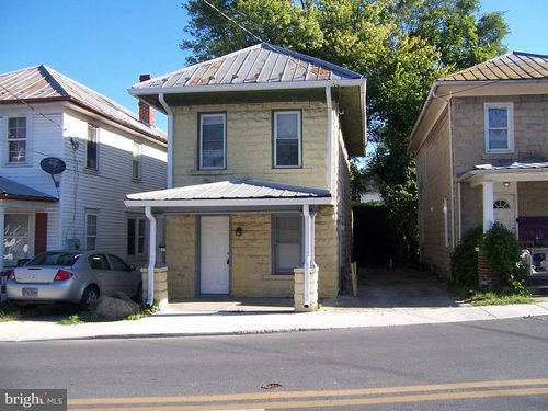 602 W Race St, MARTINSBURG, WV, 25401-2728 | Card Image