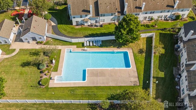 215 Nebula Rd, Townhouse with 3 bedrooms, 4 bathrooms and null parking in Piscataway NJ | Image 34