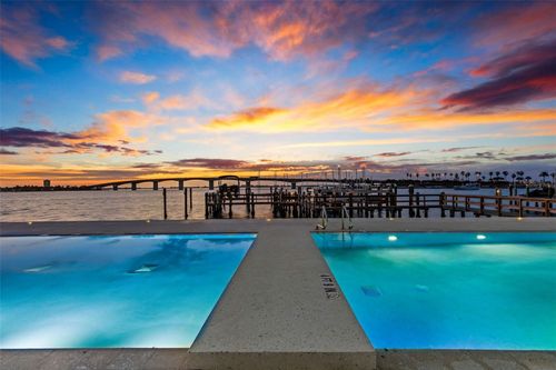 200-280 Golden Gate Pt, Sarasota, FL, 34236-6669 | Card Image