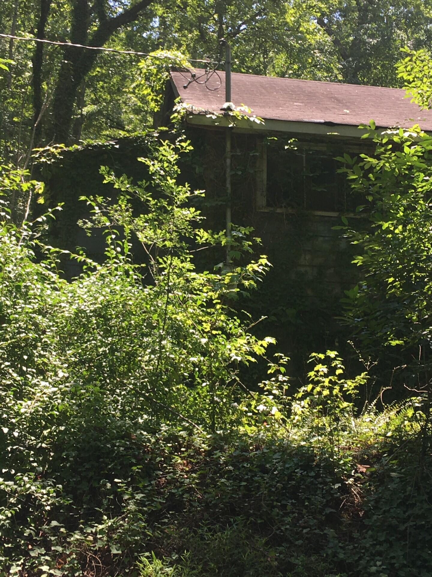 Clematis Dr, Hixson, TN 37343