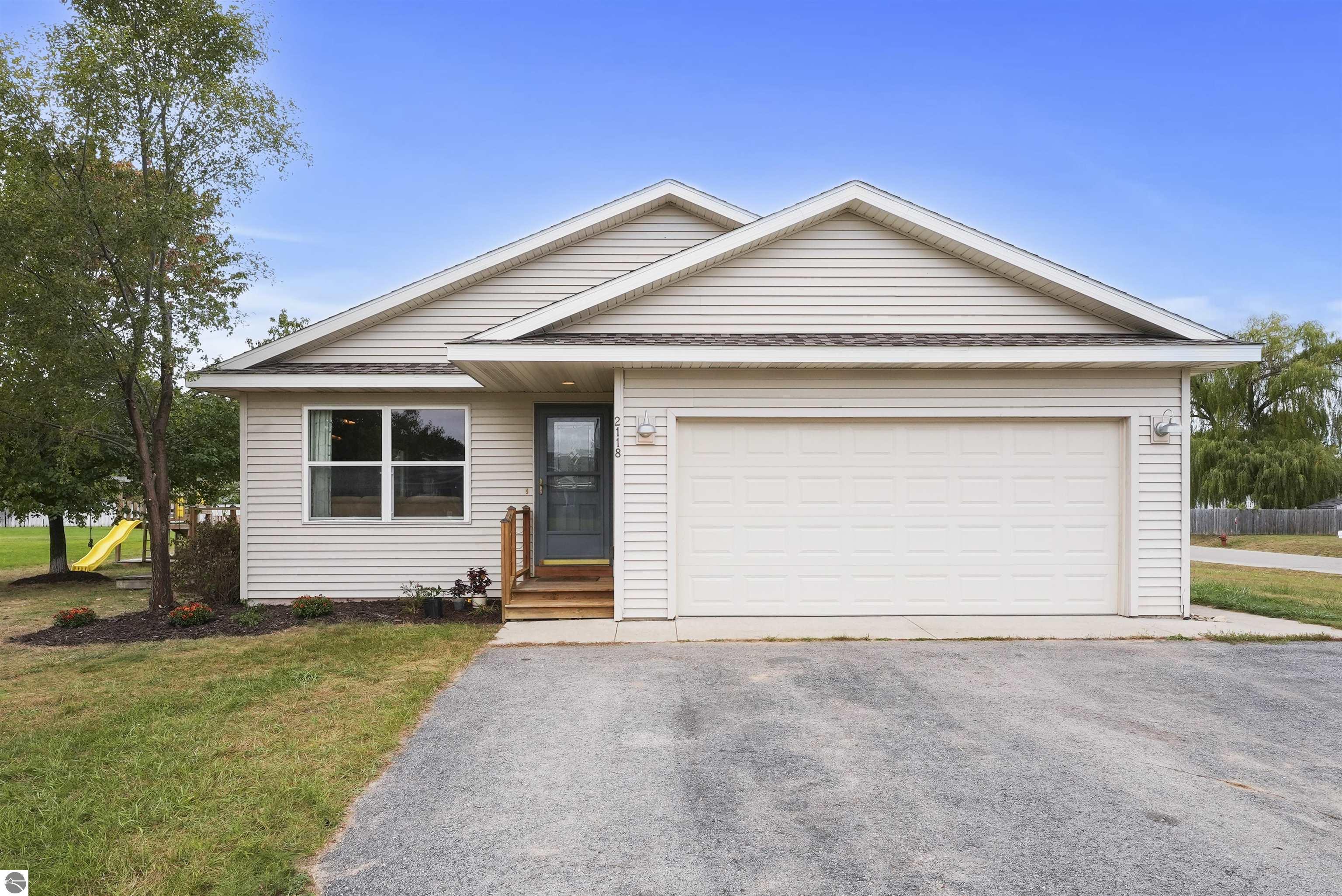 Grouse Dr, Traverse City, MI 49685