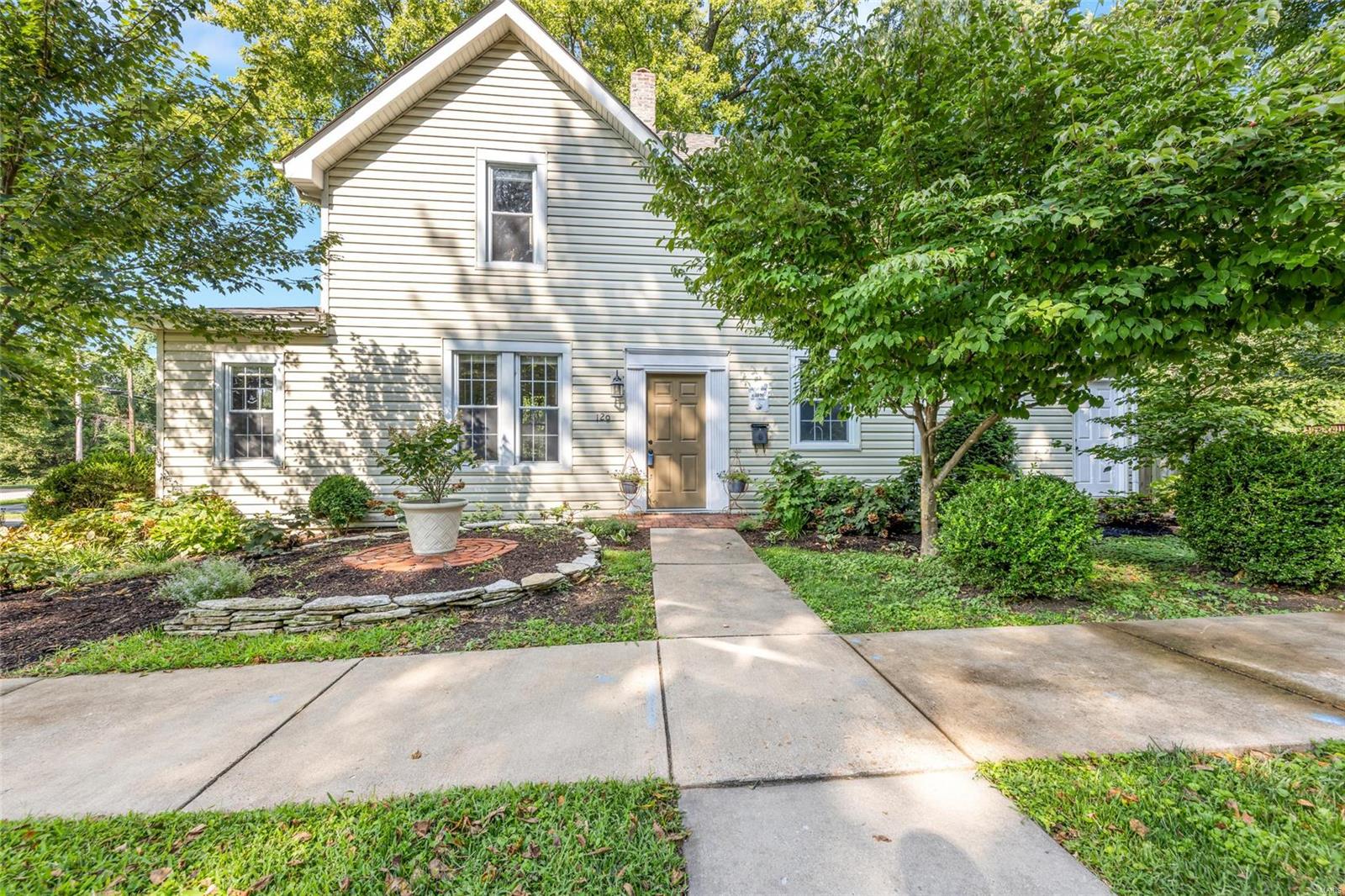 Darst Rd, Saint Louis, MO 63135