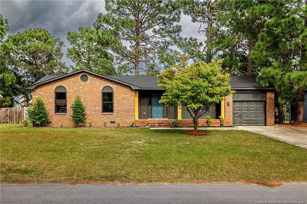 Windlock Dr, Fayetteville, NC 28304