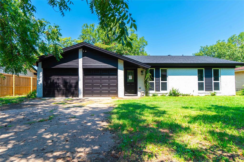 Anderson St, Weatherford, TX 76086