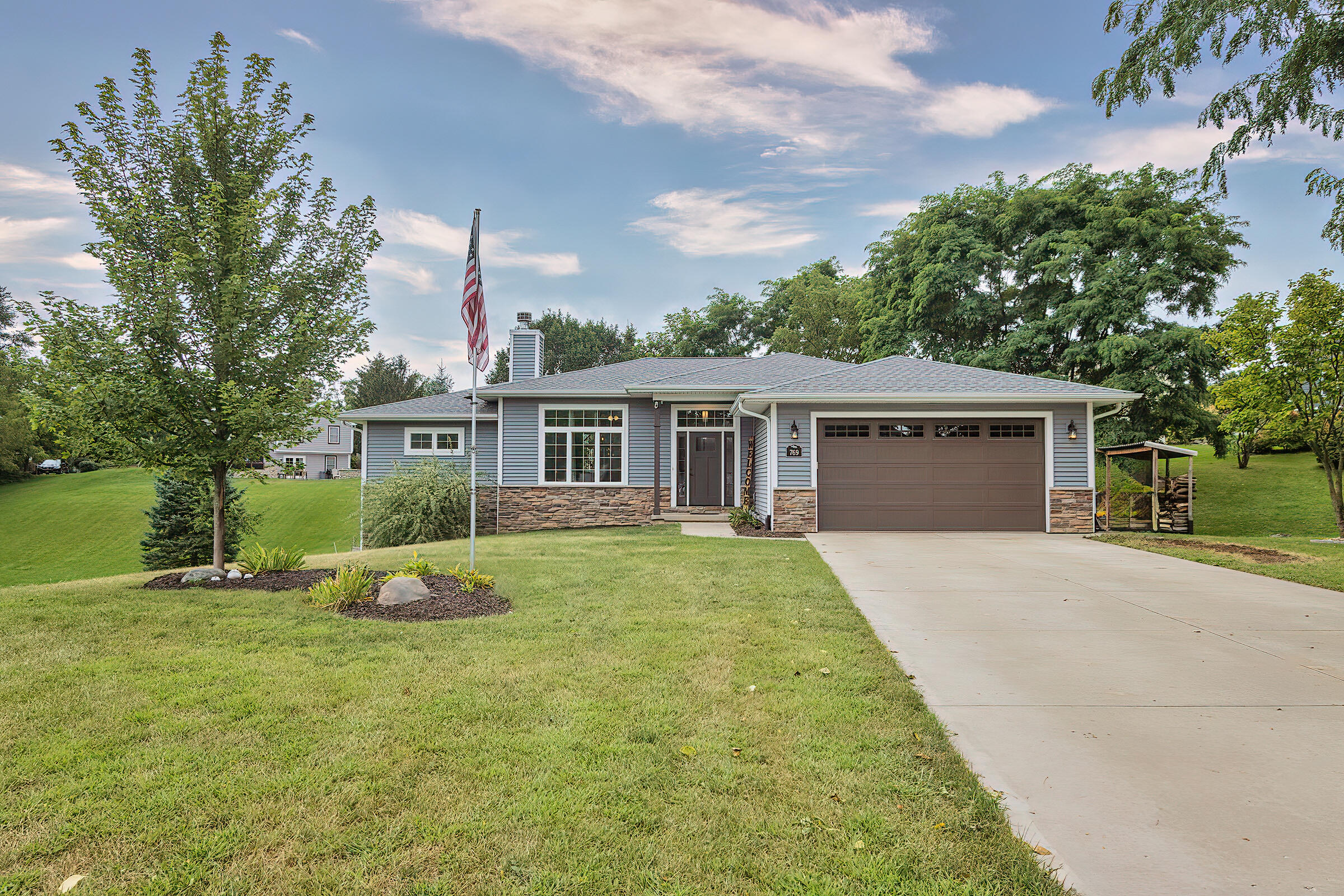 Oak Ridge Ln, Genoa City, WI 53128