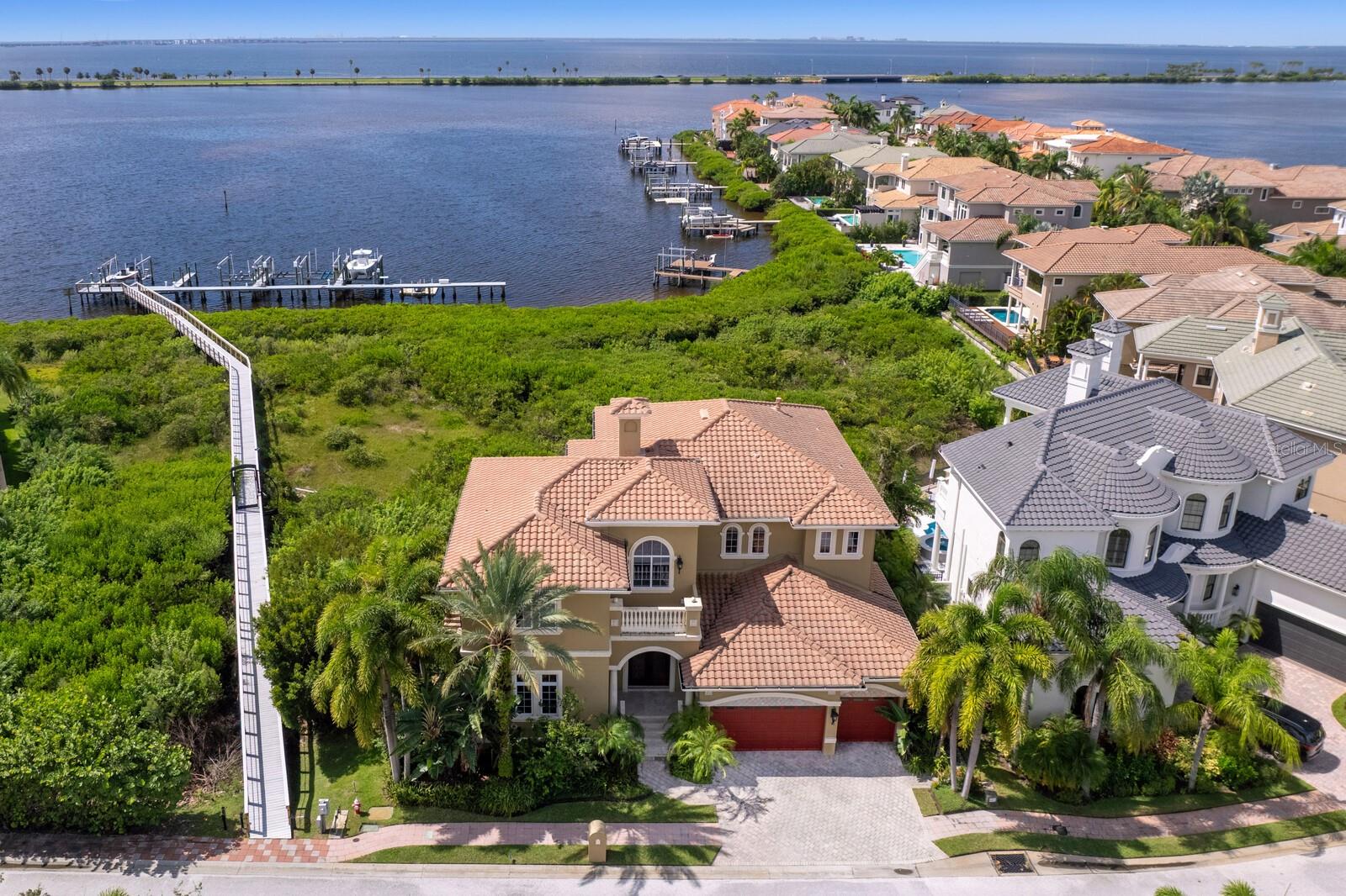 Causeway Vista Dr, Tampa, FL 33615