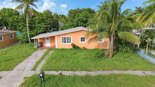4605 Sw 32nd Dr, West Park, FL, 33023-5574 | Card Image