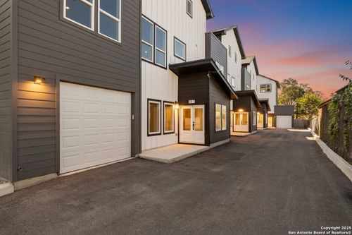 103-106 Bank St, San Antonio, TX, 78204-2205 | Card Image