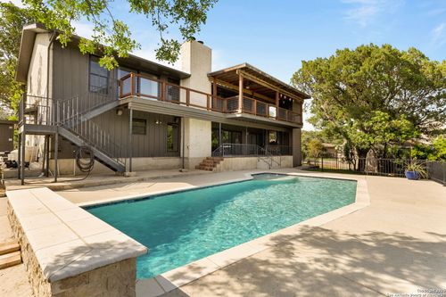 835 Fredericksburg Rd, New Braunfels, TX, 78130-6015 | Card Image