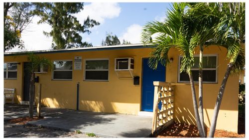c-800 54th St, West Palm Beach, FL, 33407-2662 | Card Image