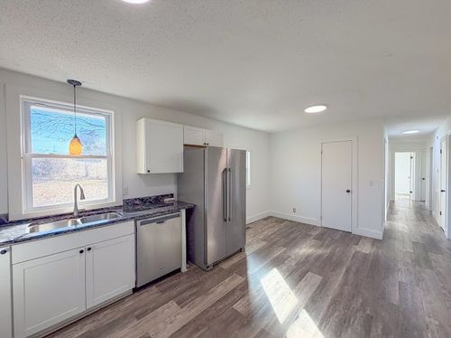 1704 Walnut Ave, Lawrenceburg, TN, 38464-2132 | Card Image