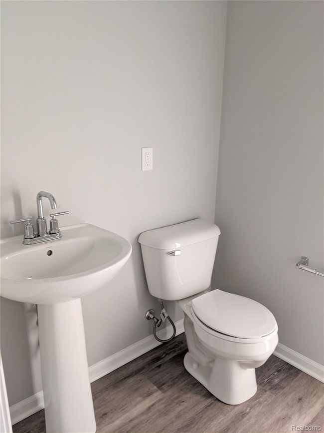 Powder Room | Image 13