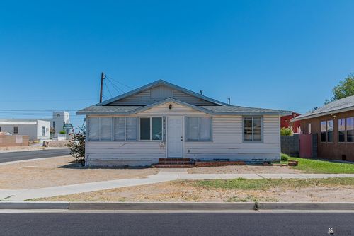903 S 3rd Ave, Yuma, AZ, 85364-3844 | Card Image